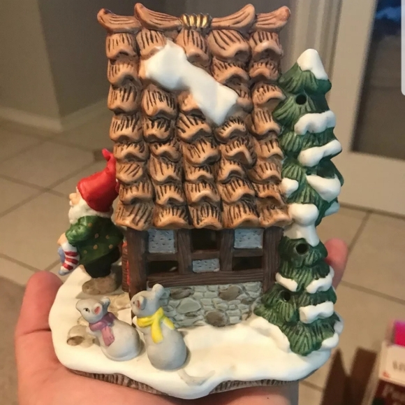 ***SOLD*** Fitz & Floyd Holiday Hamlet - Picture 5 of 8